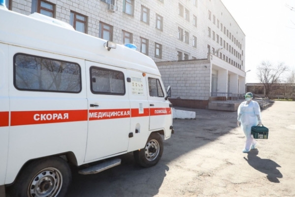 На юге Волгограда двухлетний малыш выпал из окна